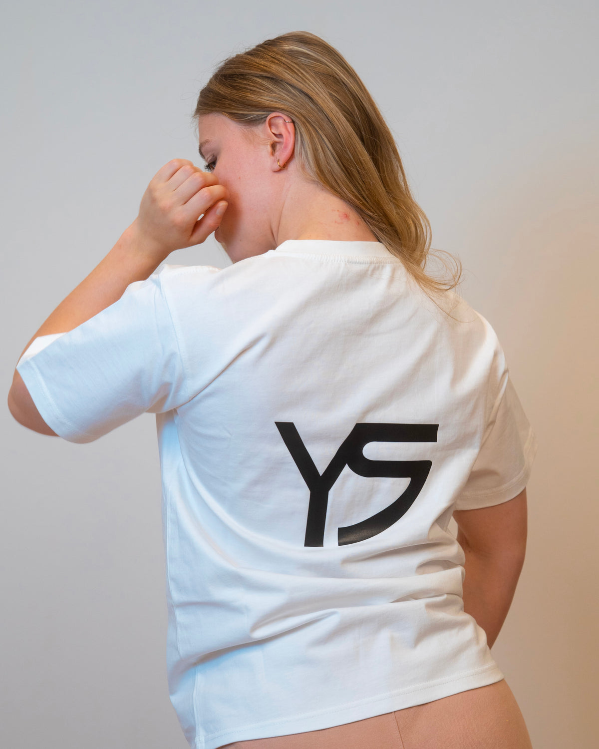 Camiseta Unisex Algodón Logo YS – Yalisa Fit