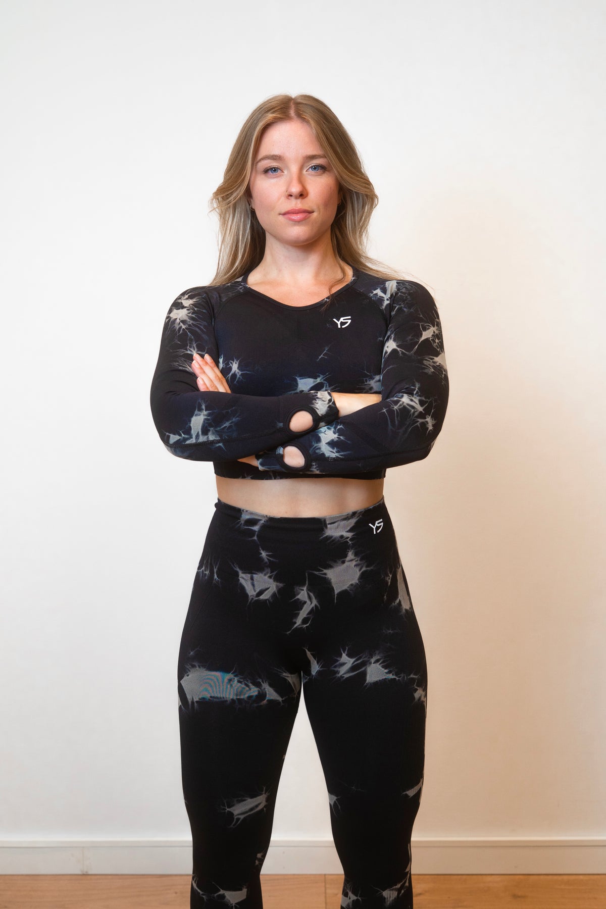 Conjunto Deportivo Tie-Dye Manga Larga Aurora – Yalisa Fit