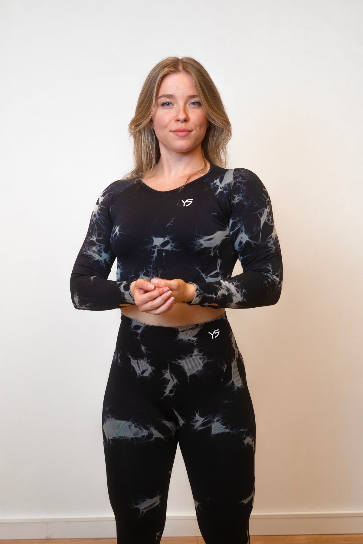 Conjunto Deportivo Tie-Dye Manga Larga Aurora – Yalisa Fit