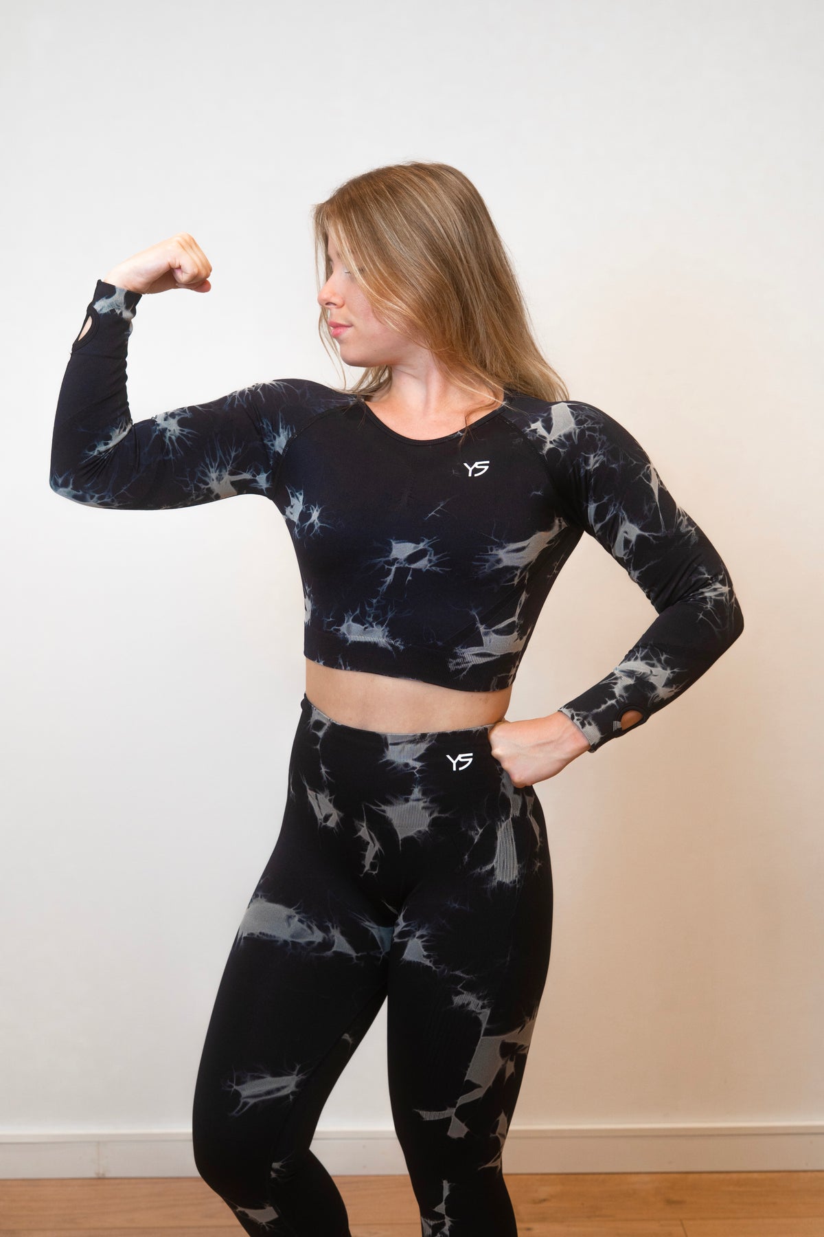 Conjunto Deportivo Tie-Dye Manga Larga Aurora – Yalisa Fit