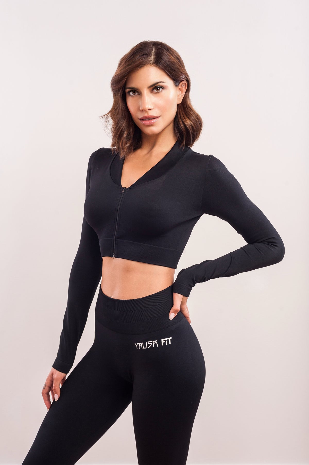 Conjunto deportivo de mujer de lycra de color negro