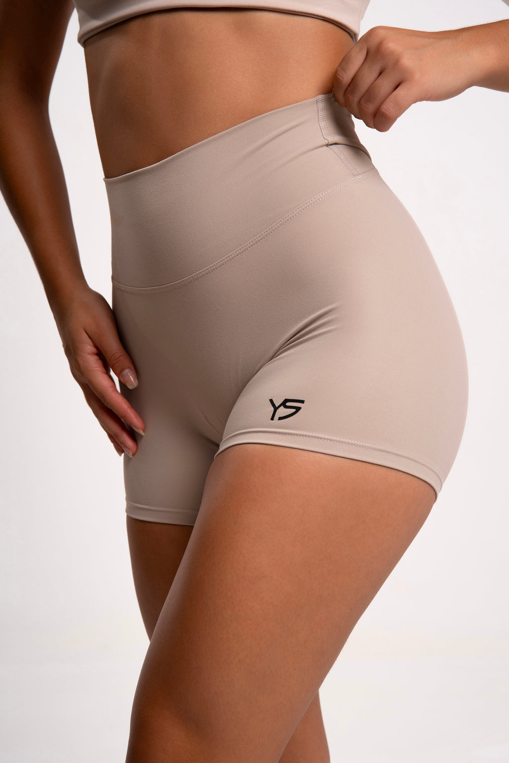 Mallas deportivas de mujer reductoras de color beige