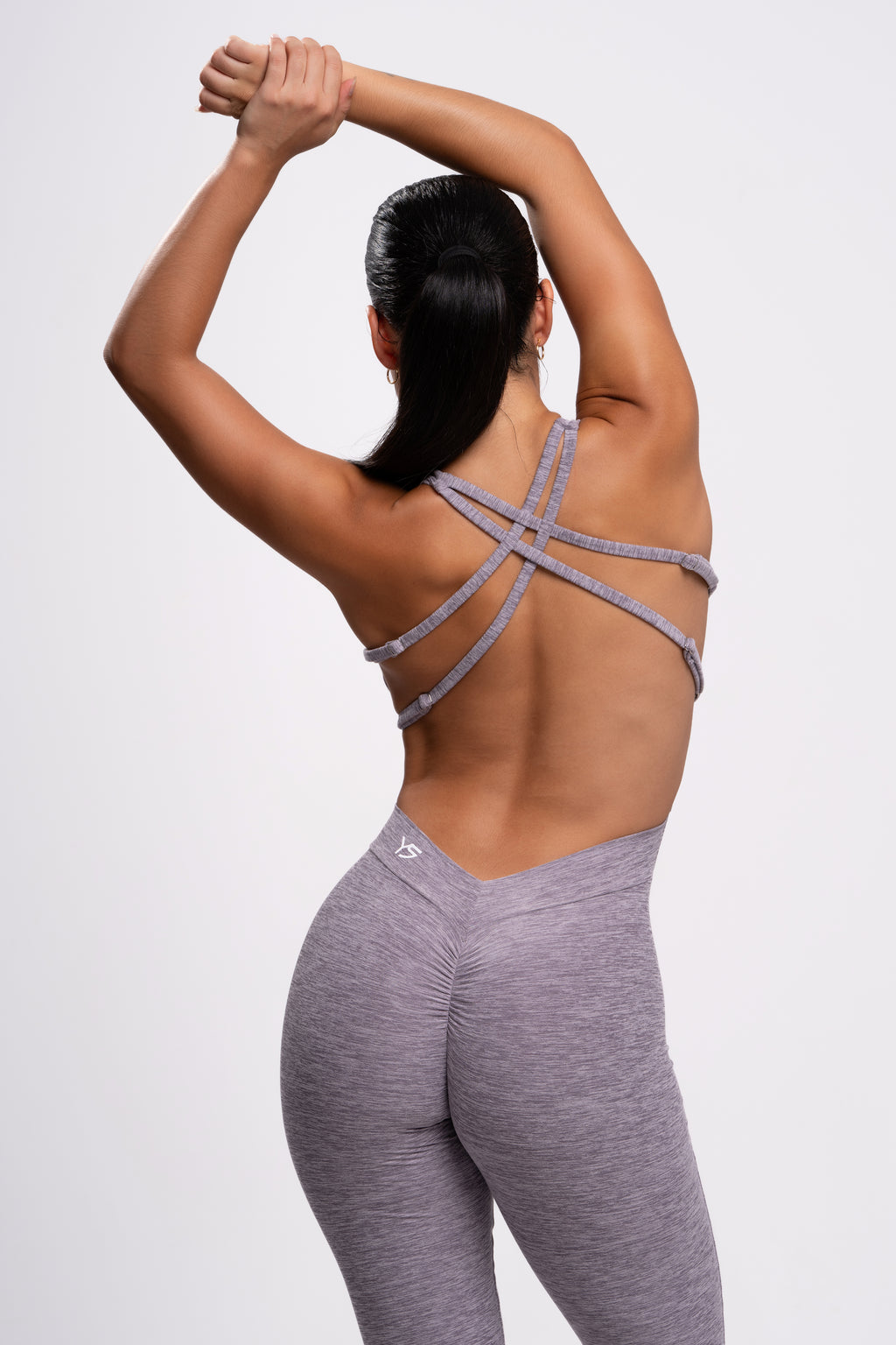 mono deporte mujer gris